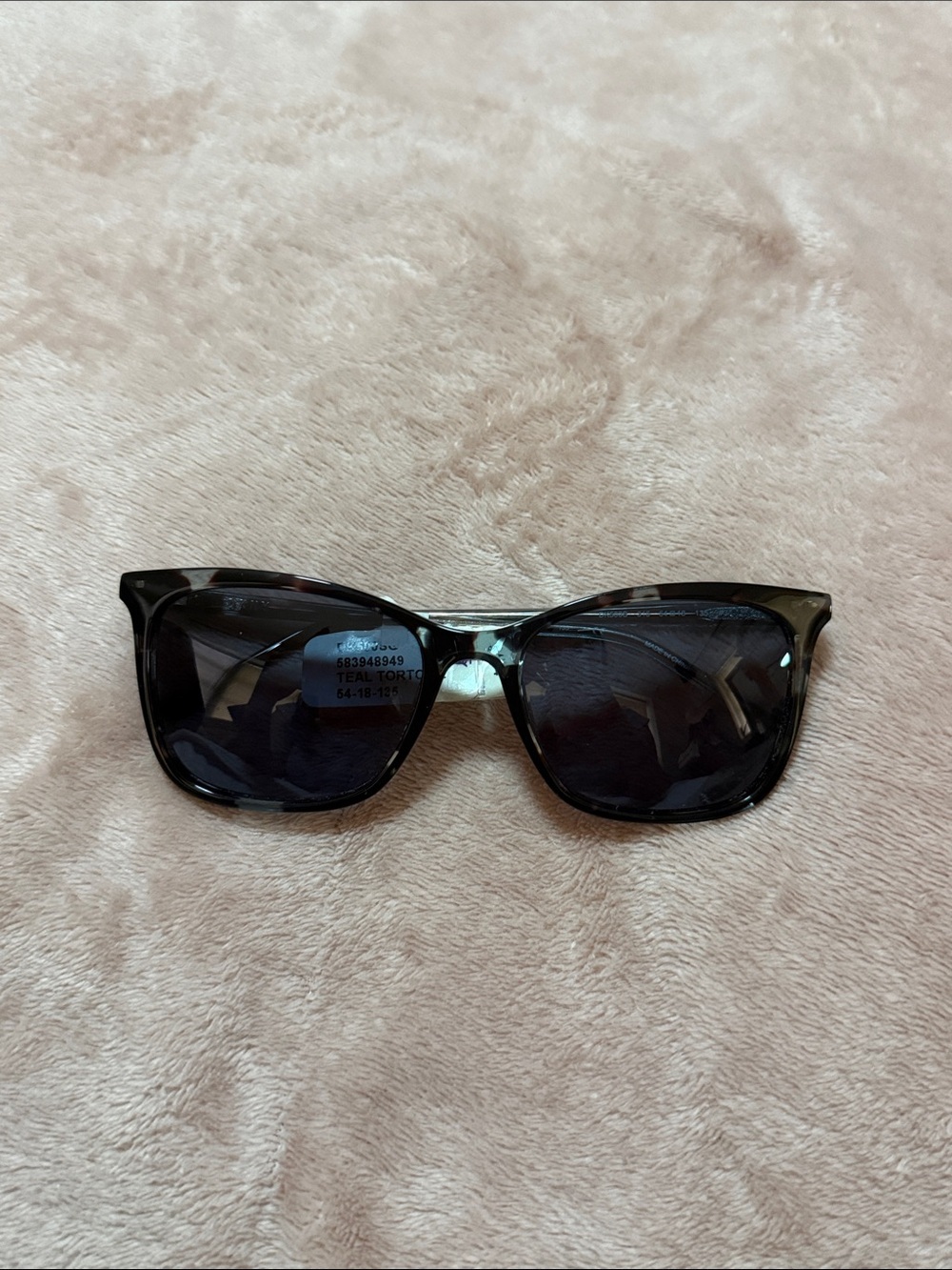 Classic Black Cat Eye Sunglasses